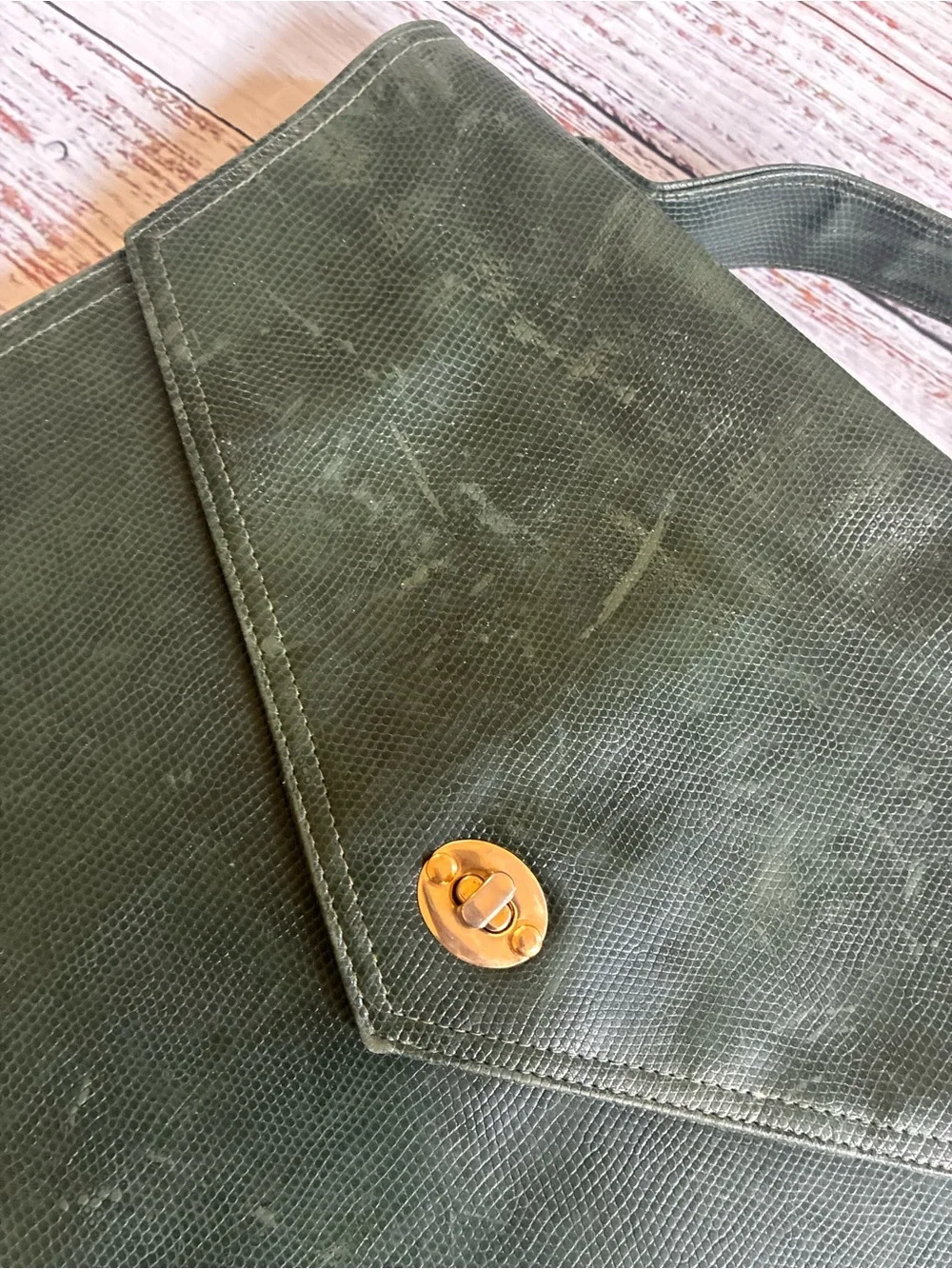 Green Vintage Bag Purse with Gold Turn-Lock